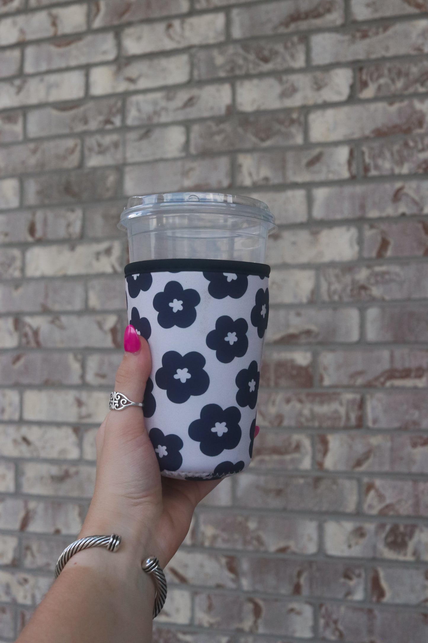 WHITE FLOWER COFFEE SLEEVE - 3 SIZES