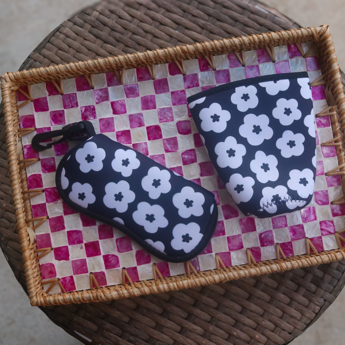 BLACK FLOWER COFFEE SLEEVE - 3 SIZES